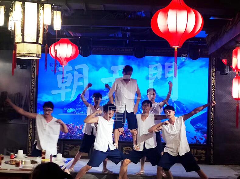 正宗特色火鍋加盟費多少，不妨來算一下