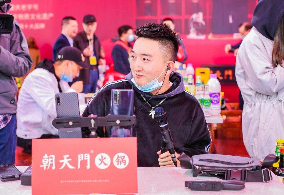 如何提高火鍋連鎖加盟店的營業(yè)額？