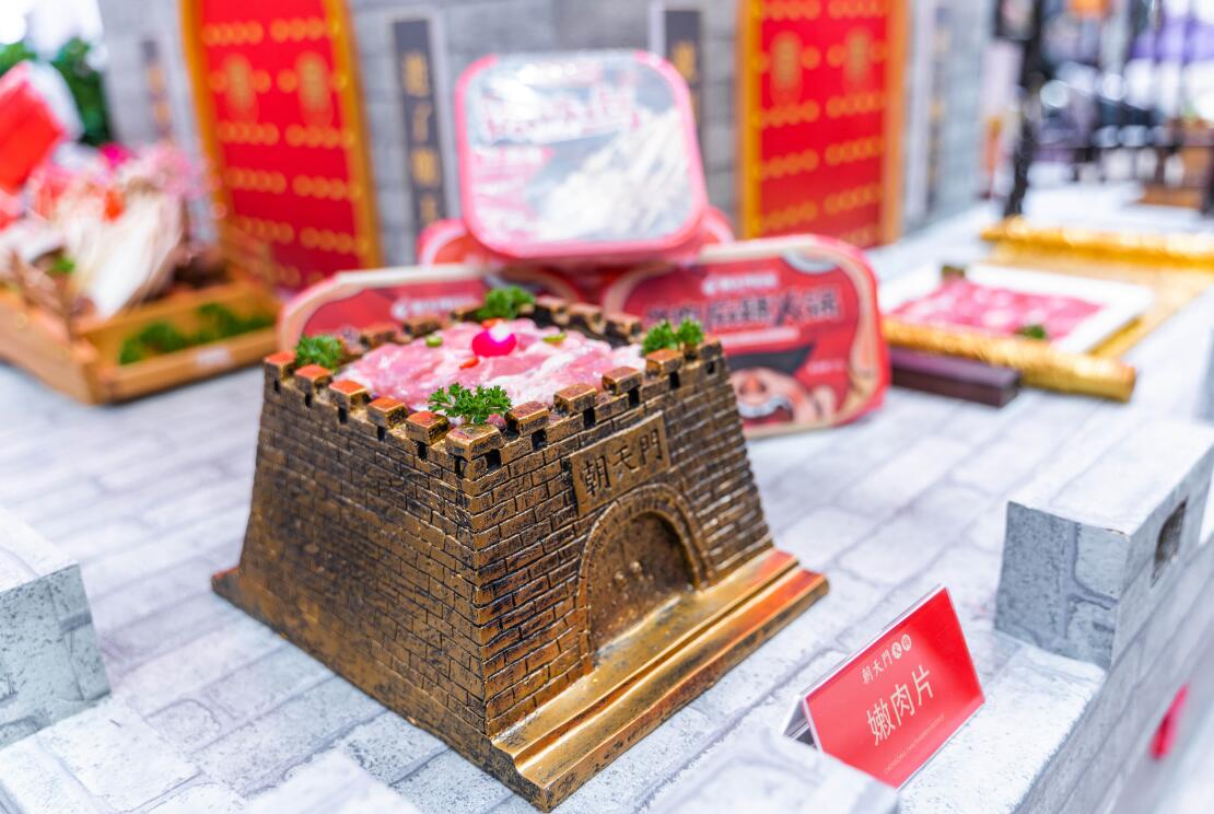 火鍋店如何打造讓顧客戀戀不忘的特色菜？