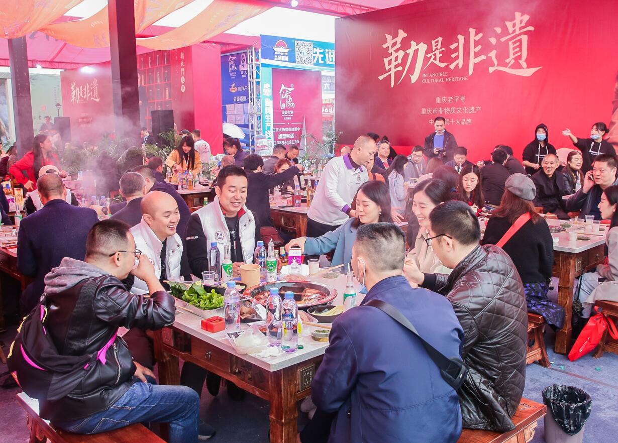 連鎖品牌火鍋加盟，必須從總部購買底料嗎？