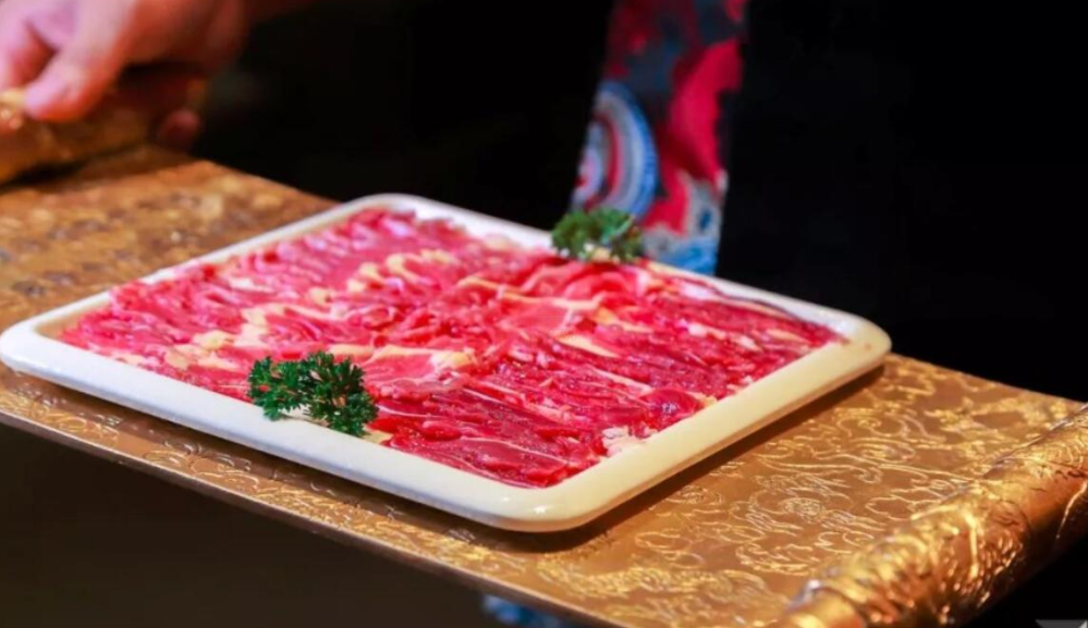 在西藏，吃一頓重慶火鍋把，附帶美食旅行攻略！