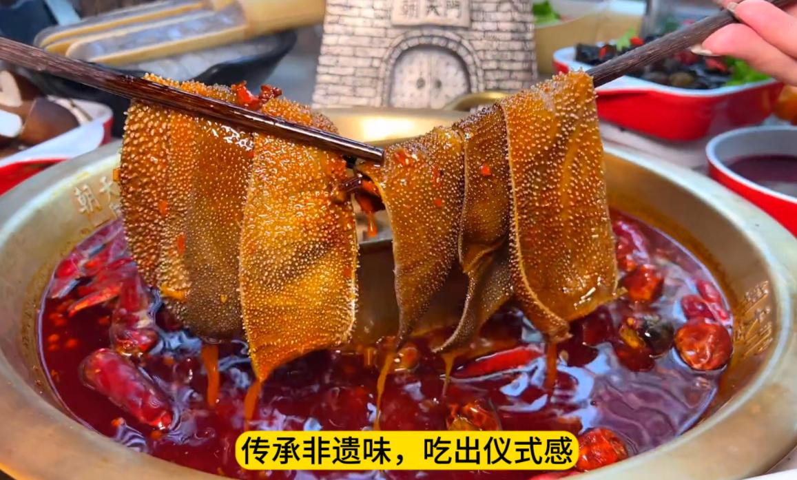 中秋節(jié)來重慶，感受山城美食魅力，旅行打卡攻略！